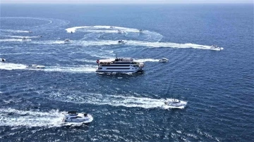 Antalya 19 Mayıs’ı denizde kutladı
