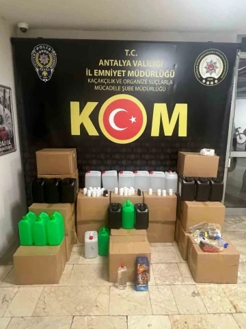 Antalya’da 180 bin şişe sahte alkol yakalandı
