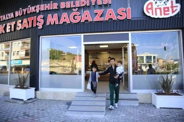 Antalya’da Halk Et Satış Mağazalarından 3 yılda 1 milyon 84 bin 422 kg et ürünü satıldı
