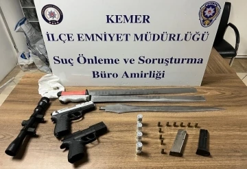 Antalya’da tehdit ve videolu şantaja eş zamanlı operasyon: 3 gözaltı
