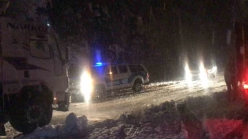 Antalya-Konya karayolunda kar sebebiyle ağır tonajlı araçların geçişine izin verilmiyor

