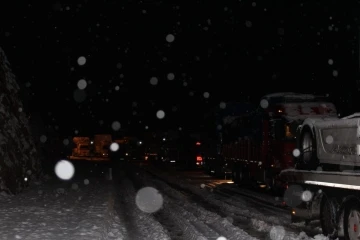 Antalya-Konya karayolunda kar yağışı başladı
