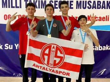 Antalyaspor yüzme takımımı geleneği bozmadı
