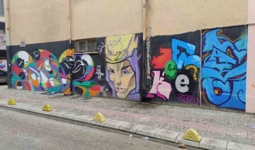 Ara sokaktaki grafiti vatandaşların beğenisini topluyor
