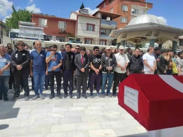 Araştırmacı Yazar Nuri Argaç, askeri törenle toprağa verildi
