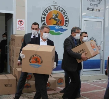Atakum’dan örnek dayanışma: 23 bin 600 adet gıda kolisi dağıtıldı
