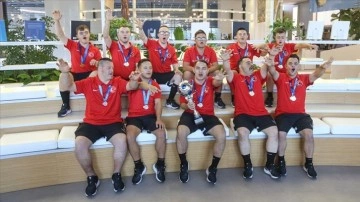 Avrupa şampiyonu Down Sendromlu Futsal Milli Takımı, Anadolu Ajansını ziyaret etti