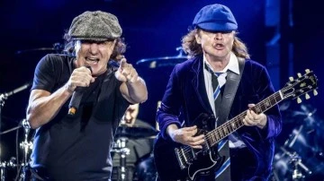 Avustralyalı rockçı Dave Evans'ın İstanbul konseri, 'AC/DC geliyor' diye lanse edildi