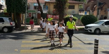 Aydın’da öğrenciler için 44 trafik polisi görevlendirildi
