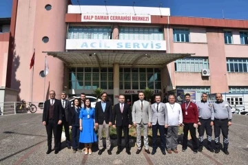 Aydın İl Sağlık Müdürü Şenkul sağlık personelinin bayramını kutladı
