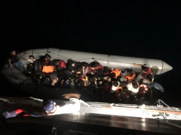 Ayvacık açıklarında 37 kaçak göçmen yakalandı
