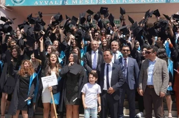 Ayvalık Fidanları’na 800 Türk Lirası burs desteği
