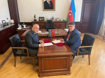 Azerbaycan’da ilk imzalar karşılıklı atıldı