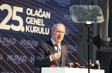 Bakan Akar: Kur'an yakan şerefsizlere karşı Türkiye var!