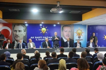 Bakan Bolat, AK Parti Gaziantep teşkilatı ile buluştu
