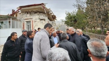 Bakan Ersoy, depremlerden etkilenen Malatya'da incelemelerini sürdürdü