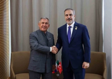 Bakan Fidan, Tataristan Özerk Cumhuriyeti Cumhurbaşkanı Minnihanov ile görüştü
