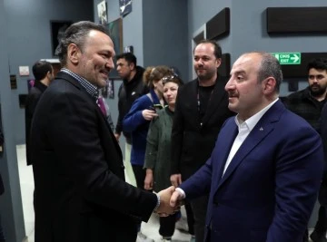 Bakan Varank, Bursa'da Güldür Güldür Show’un uzay skecini yerinde izledi