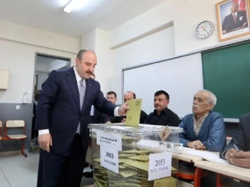 Bakan Varank'ın oy kullandığı sandıktan Erdoğan çıktı
