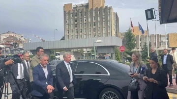 Bakan Yerlikaya ve MİT Başkanı Kalın’dan saldırı girişiminde yaralanan polislere ziyaret
