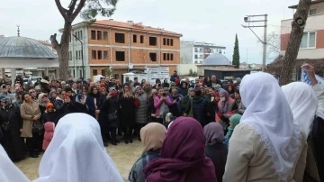 Balıkesir’de 170 kişilik umre kafilesi dualarla uğurlandı
