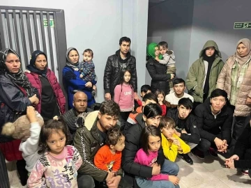 Balıkesir’de 30 düzensiz göçmen yakalandı
