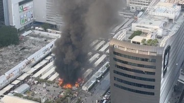 Bangkok’ta pazar yerinde yangın
