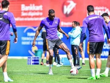 Başakşehir, Pendikspor maçı hazırlıklarını tamamladı
