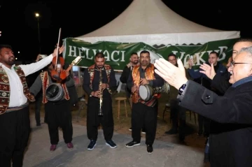 Başkan Büyükkılıç’a Ramazan Etkinliklerinde çalgıcılardan sürpriz beste
