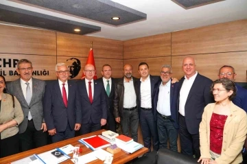 Başkan Ergin CHP Balıkesir İl Başkanlığı bayramlaşmasına katıldı
