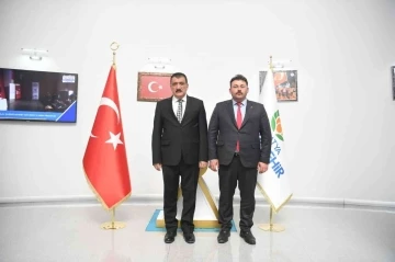 Başkan Gürkan: “Siyasi partiler demokrasinin vazgeçilmez unsurlarıdır”
