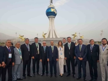 Başkan Işık, Türkmenistan Arkadağ’da açılış törenine katıldı
