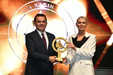 Başkan V. Subaşı’na ’Yılın Belediye Başkanı Ödülü’ verildi
