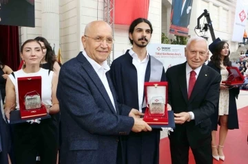 Başkan Yaşar, Başkentlilerin mezuniyet heyecanına ortak oldu
