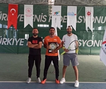 Batman’ın 2 takımı tenis Türkiye finalinde yarışacak
