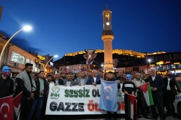 Bayburt’ta ’Filistin’e destek İsrail’e lanet yürüyüşü’ düzenlendi
