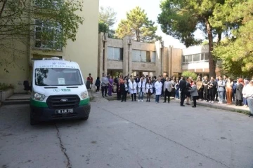Bedeni tıp fakültesine bağışlanan Kıbrıs gazisinin cenazesi, törenle ailesine teslim edildi