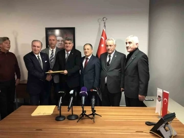 Beşiktaş Başkan Adayı Serdal Adalı, yönetim kurulu listesini teslim etti
