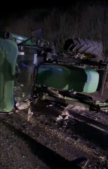 Biga’da minibüs ile traktör çarpıştı: 7 yaralı
