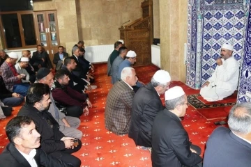 Bitlis’teki camilerde Filistin için dualar edildi
