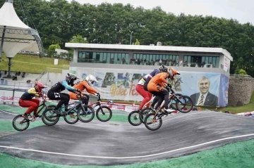 BMX World Cup heyecanı devam ediyor: Dünyanın en iyileri vadide pedal çeviriyor
