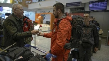 Bosna Hersek'ten Türkiye'ye gelen arama ve kurtarma ekiplerinden ilk kafile ülkelerine dön