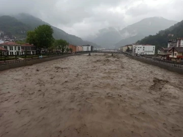Bozkurt’ta şiddetli yağışlar sebebiyle okullar tatil edildi
