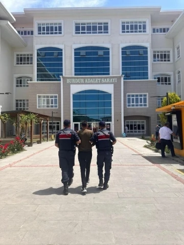 Burdur’da yakalanan 9 firari hükümlü cezaevine gönderildi
