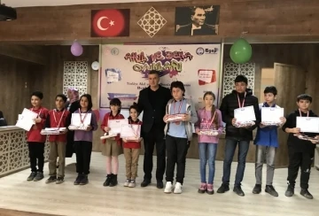 Burhaniye’de Akıl ve Zeka Oyunları Yarışması ödül töreni
