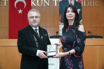 Bursa Barosu 'Güçlü Kadın Başarı Ödülü' nü verdi 
