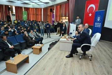 Bursa Büyükşehir Belediye Başkanı Aktaş'tan gençlere: Türkiye fırsatlar ülkesidir 