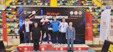 Bursa Büyükşehir Belediyesporlu karatecilerden 4 madalya