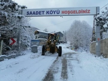 Bursa Büyükşehir'den karlı yollarda yoğun çalışma