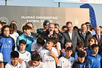 Bursa Büyükşehir’den üniversiteye futbol sahası